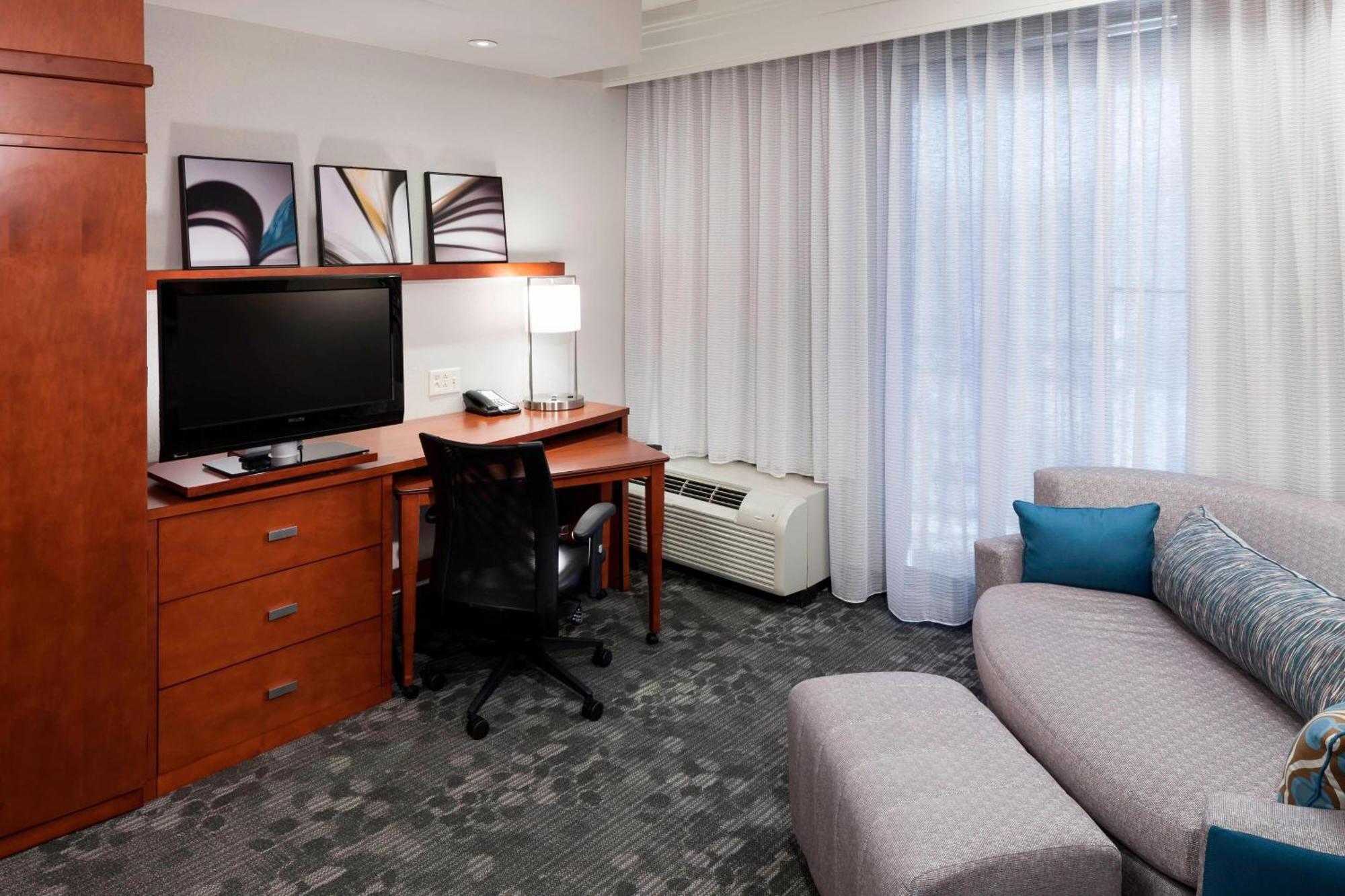 Готель Courtyard By Marriott Franklin Cool Springs Екстер'єр фото