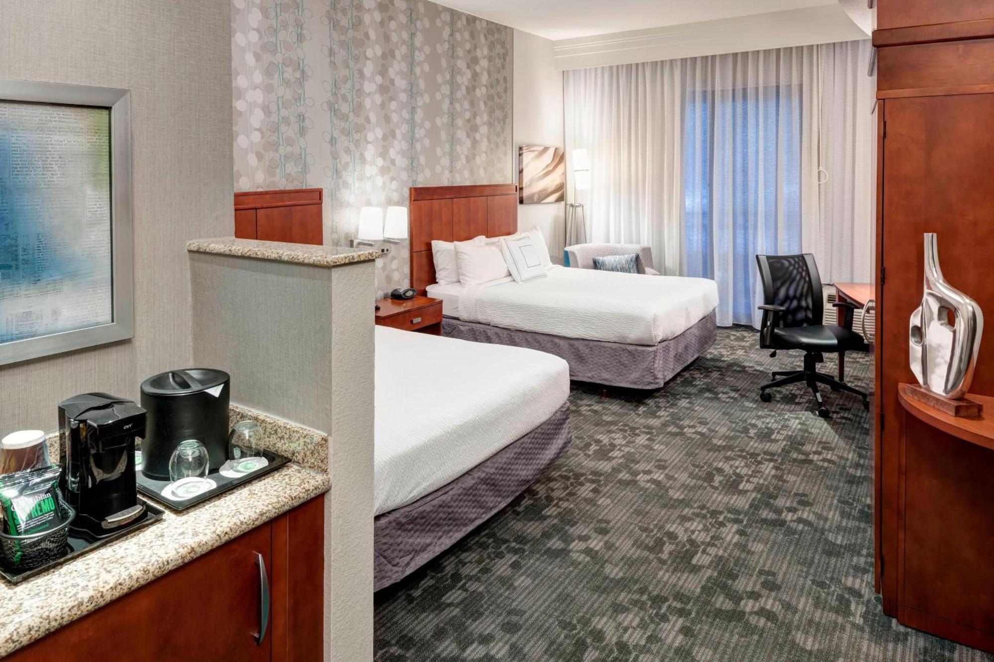 Готель Courtyard By Marriott Franklin Cool Springs Екстер'єр фото